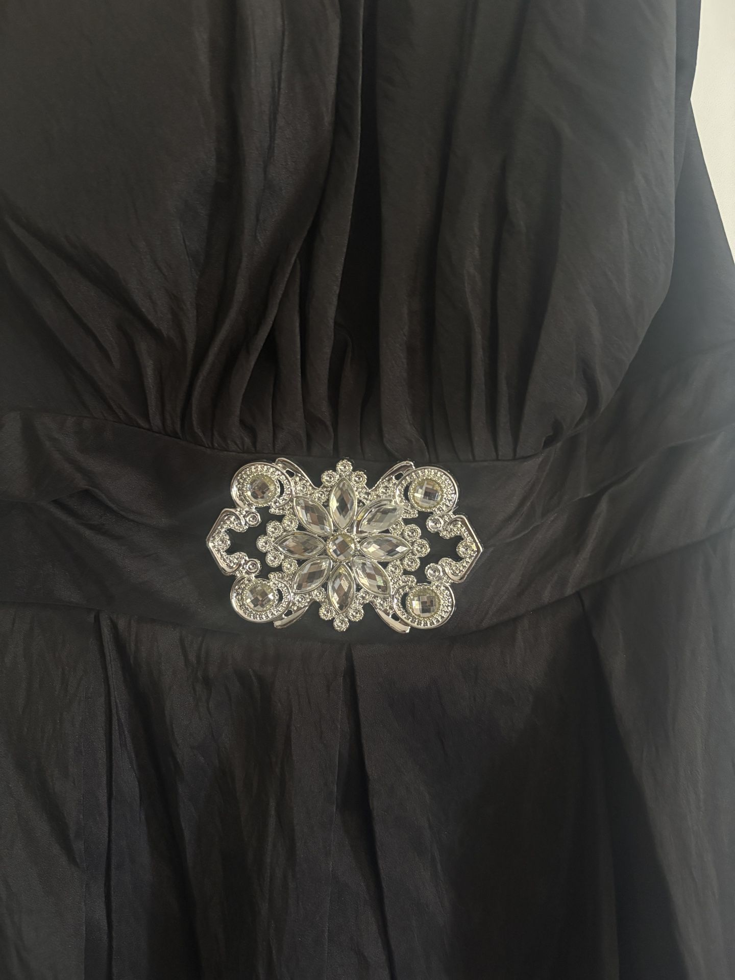 Strapless Classy Black Formal Dress