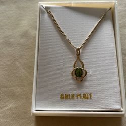 Gold Plate Vintage Necklace With Jade Stone Vintage 