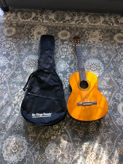 Yamaha guitar brown with case (used) (perfect condition) MUST GO