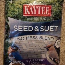 Kaytee Seed & Suet Wild Bird Food Blueberry No Mess 10lb