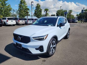 2026 Volvo XC40