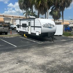 2022 Gulfstream Grand River