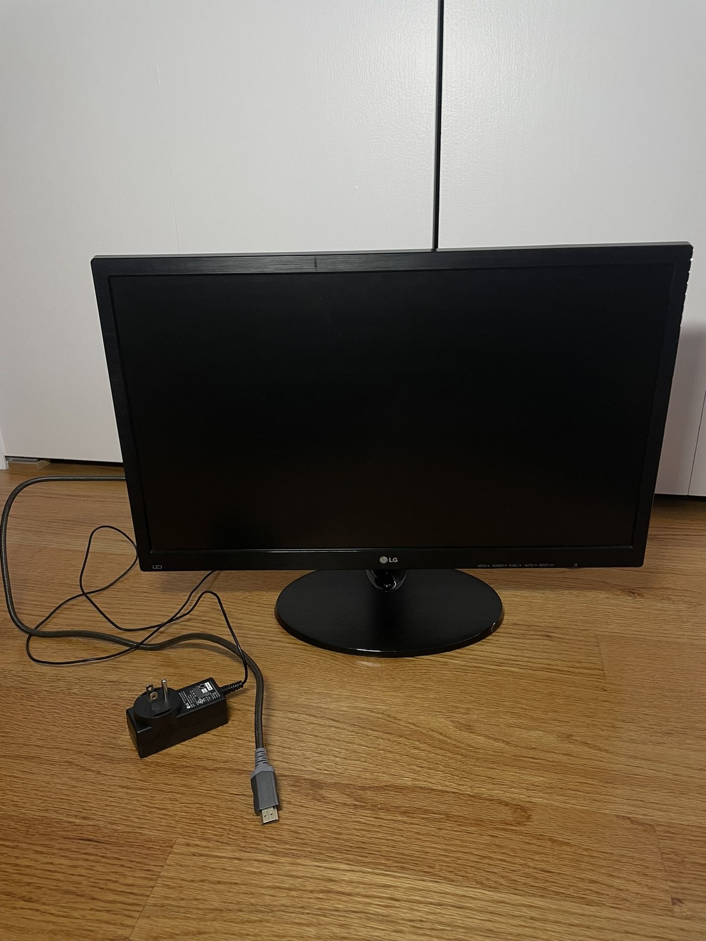 LG 24M38H-B 60hz monitor. 