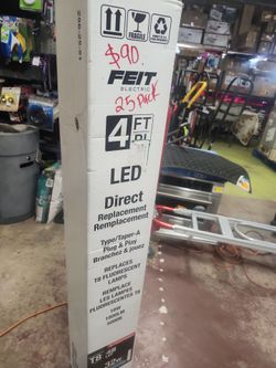 Feit Electric
18-Watt 4 ft. T8 G13 Type A Plug and Play Linear LED Tube Light Bulb, Daylight 5000K