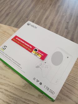  Microsoft Xbox Series S: Compact Console, Big Performance!
