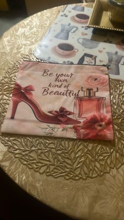Bag for your makeup beautiful color it’s not too small not too big