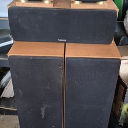 Fluance Speaker Surround Sound Lot, Tested And Working.