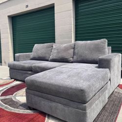 Reversible Living Spaces Sectional Couch 🛻Delivery Available🛻