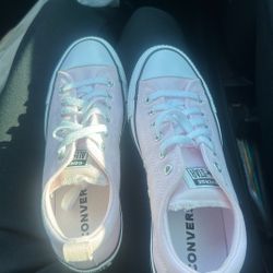 brand new pink converse 