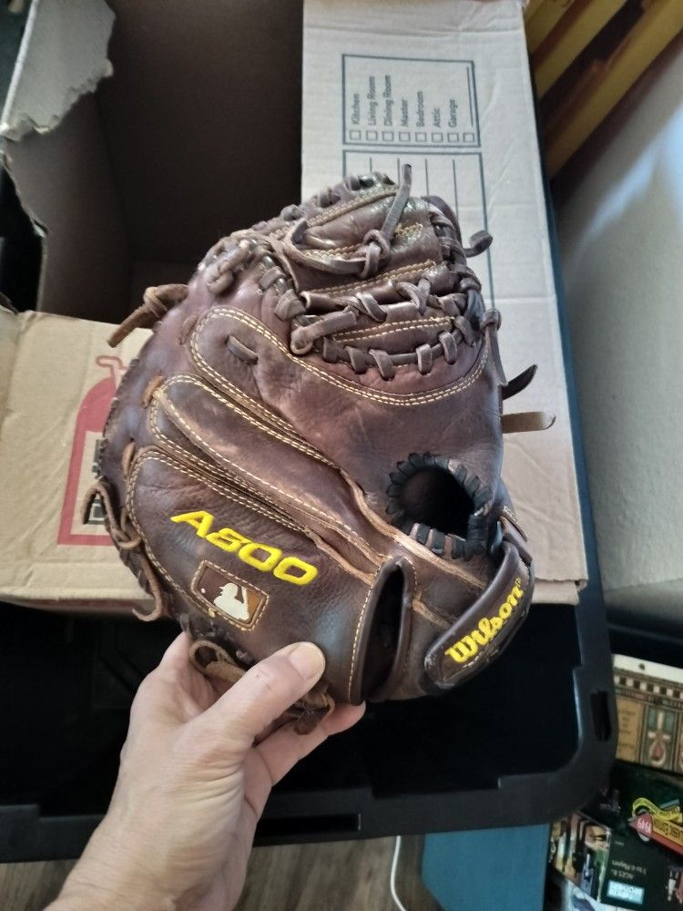 Wilson A800 Catcher Glove