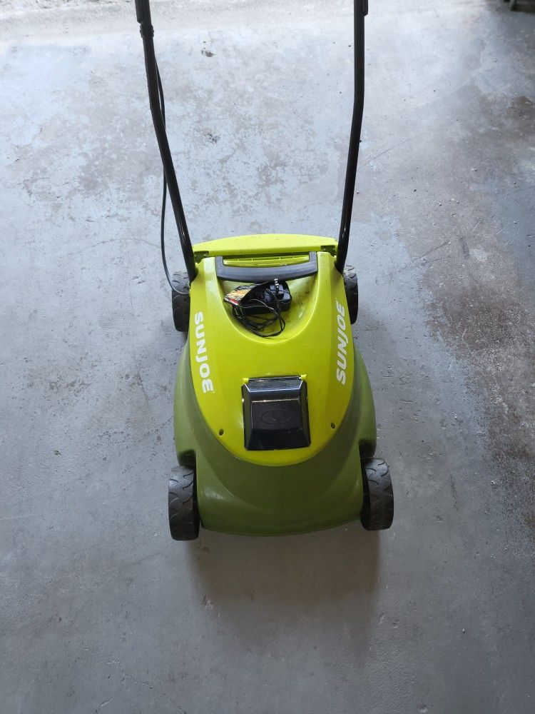 Sunjoe Electric Rechargeable Mower