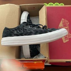 Converse Youth Size 6 