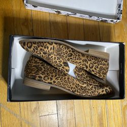 cheetah print loafers (CL By Laundry, size 9.5)