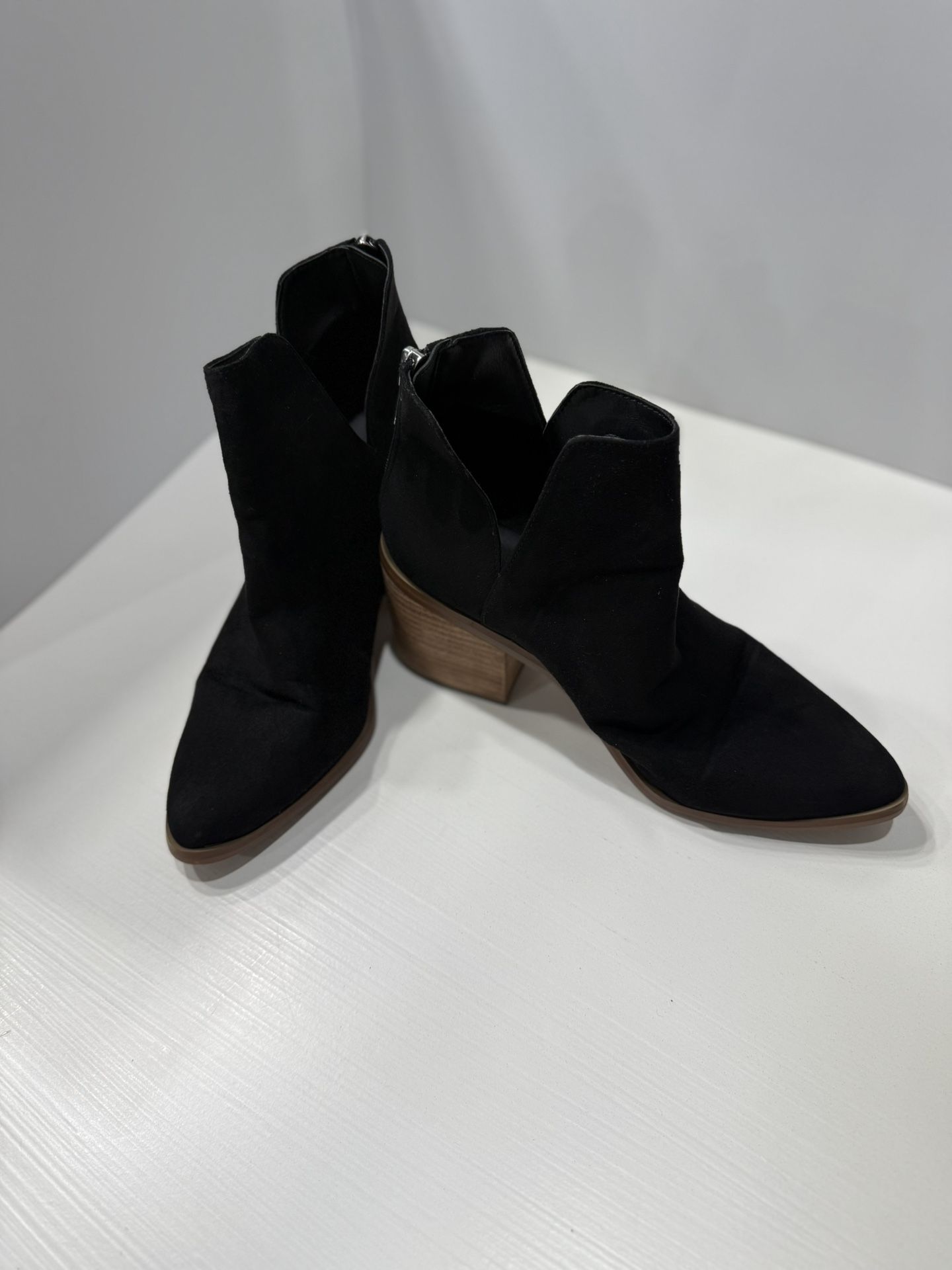 Black Suede Ankle Boots With Wood Heel And Side Zipper