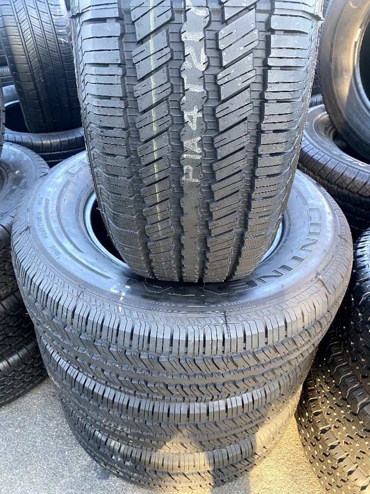 SET FOUR TIRES GOOD USED 95 TREAD LIFE 265/70/18 for Sale in Fullerton