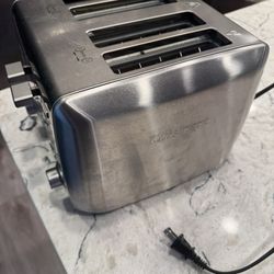 Cuisinart 4 Slice Toaster in good condition