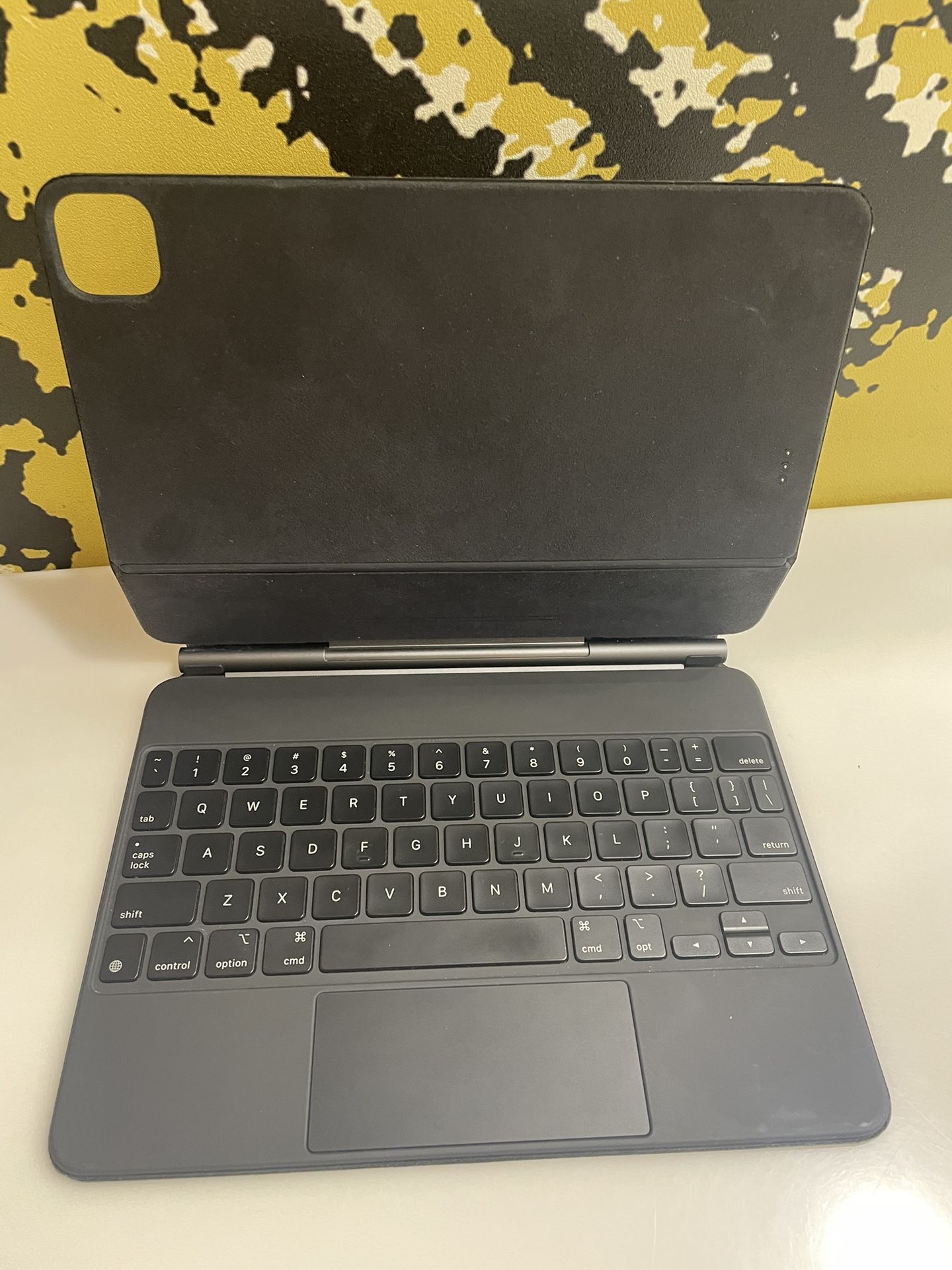 Magic Keyboard & Apple Pencil 2 - BUNDLE DEAL ONLY. NO iPad included