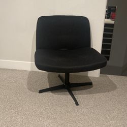 Wide Desk Chair 