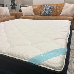 Dreamcloud Premier King Mattress ❤️