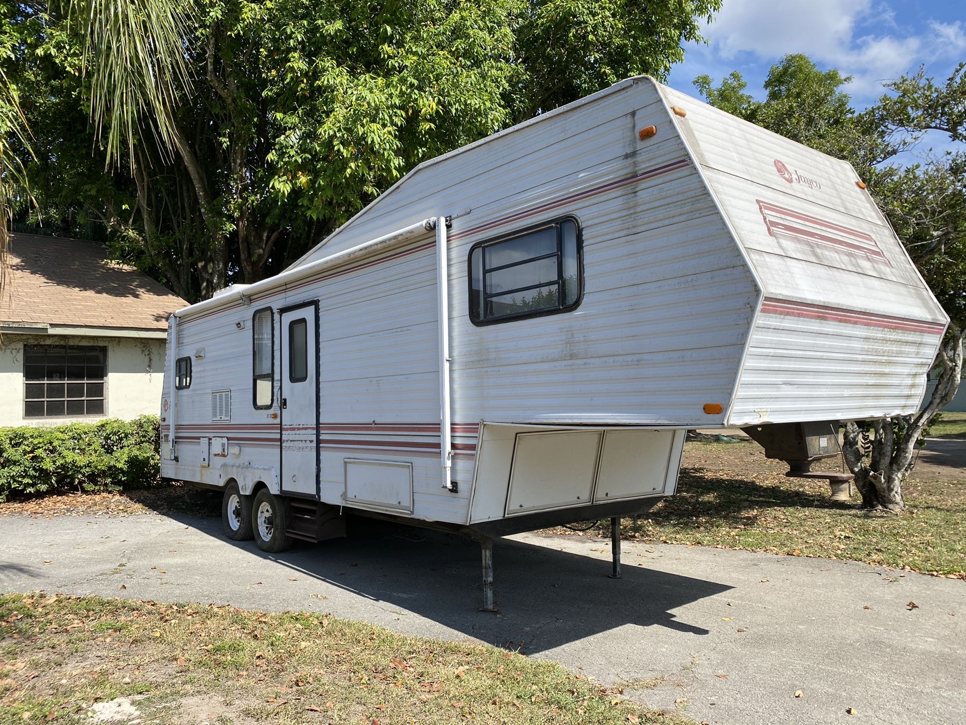 Photo 1989 Jayco 32 5th Wheel