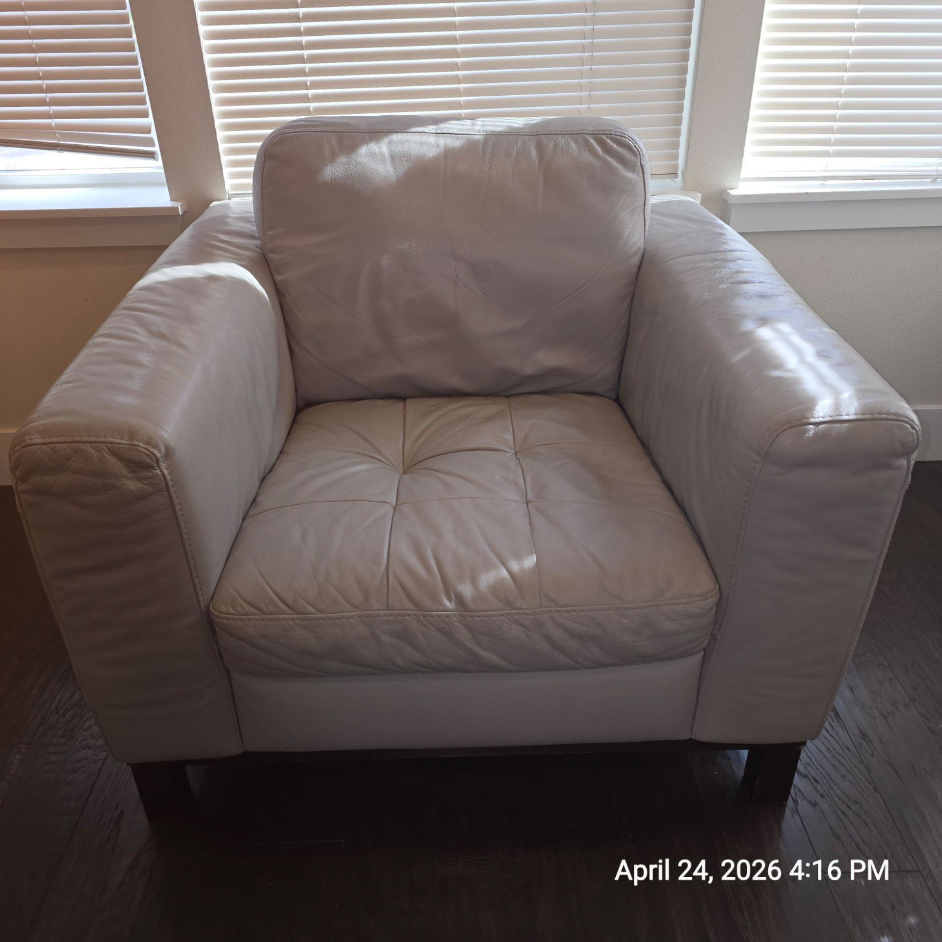Light grey single sofa