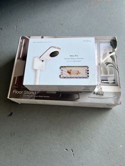 Miku Stand and Camera