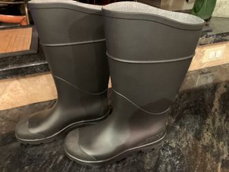 Snow and Rain Rubber Boots Size 7