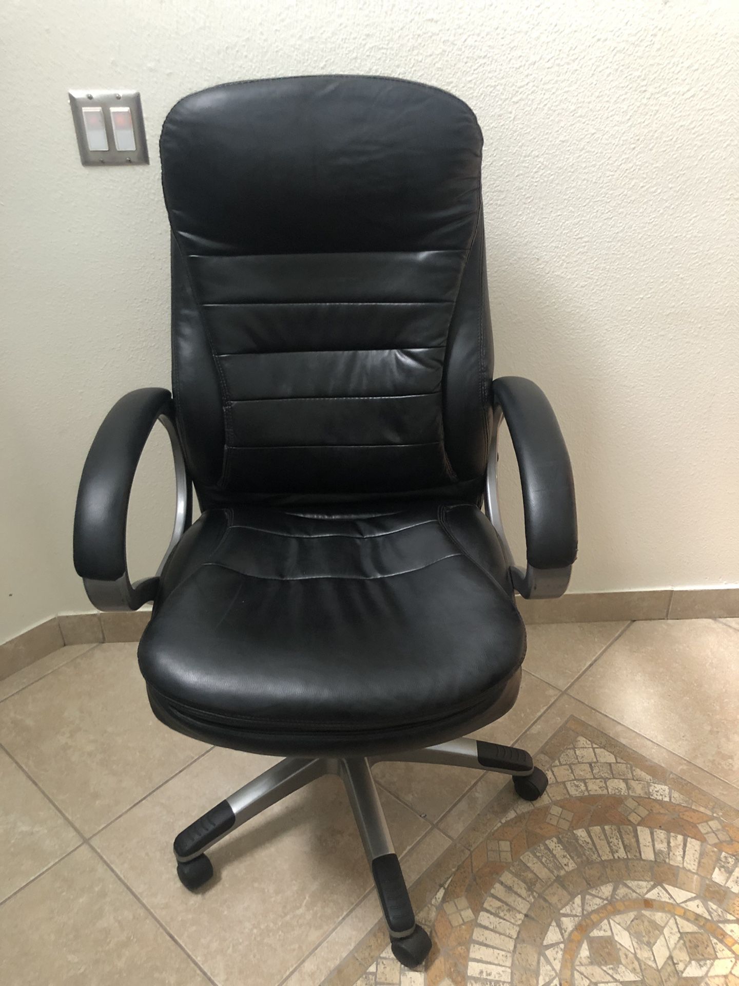Faux Leather Computer and Desk Chair, Black