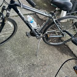 Grey Trek 7200 Bike 