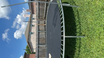 Trampoline