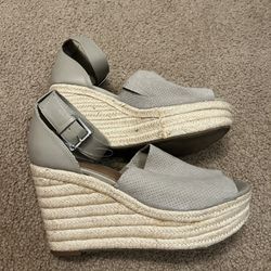 new women’s shoes (size 10)