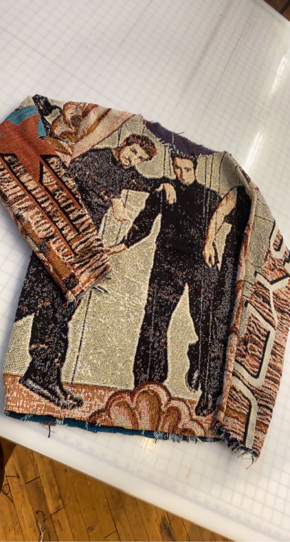 Sz Medium Custom Tapestry Sweatshirt