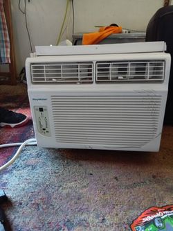 Keystone 12,000 BTU Window/Wall Air Conditioner with Supplemental Heat (Model: KSTHW12B).