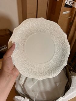 Set of 6 Embossed Porcelain Dinner Plates – 10.5” White Plates