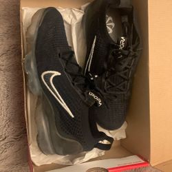 Black Vapormax Size 8 Women