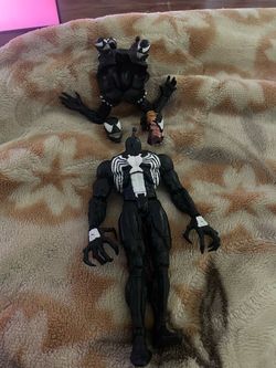 Diamond Select Venom Action Figure