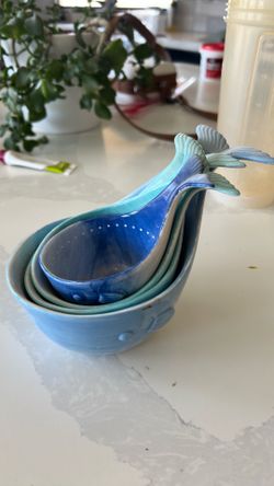 Anthropologie measuring cups