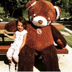 Giant Teddy Bear 5FT (perfect for Valentine’s Day)
