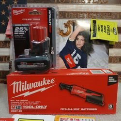 NEW MILWAUKEE M12 RATCHET AND BATTERY 