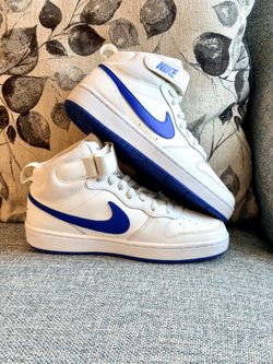 Nike sneakers size 6y