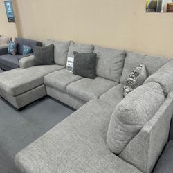 MEGGINSON STORM LAF SECTIONAL