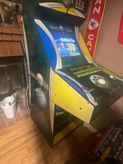 Golden Tee Clubhouse Edition Arcade Game – Works Great – Original CRT – $1,895 OBO