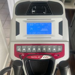 Treadmill Sole E20 
