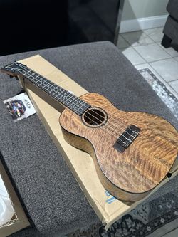Kala Curly Mango Long Neck Soprano Ukulele