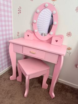 Toddler vanity pink