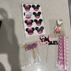 Minnie Mouse Party Decor