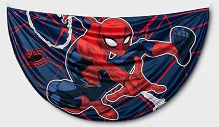 New! Cozy Wings Spider-Man Wearable Blanket