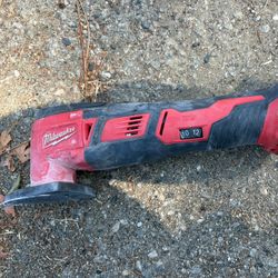 Milwaukee M18 Cordless Oscillating Multi-Tool