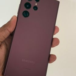 Samsung Galaxy S22 Ultra  , Factory Unlocked,  Excellent Condition Like New 