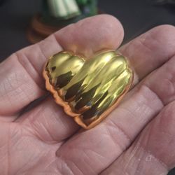 Vintage Signed Trifari TM 3D Puffy Goldtone Heart Brooch Pin - Mint Condition